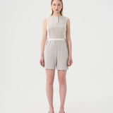 VALERIE . Bermuda en lin gris pâle pour femme. Look complet.