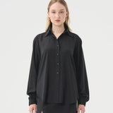 Chemise ample noire masculine pour femme. Chemise en Tencel fait au Québec.