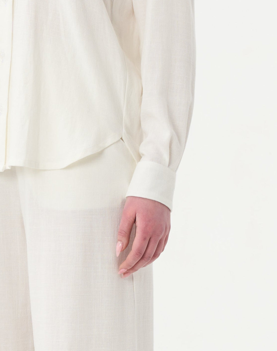 Chemise blanche en lin - détails.