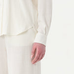 Chemise blanche en lin - détails.