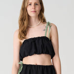 Haut noir et vert sauge en tencel à une bretelle pour femme. Haut ajustable.