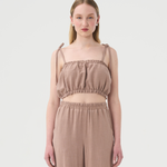 Haut en lin à bretelles ajustables pour femme de couleur taupe, brun, naturel.