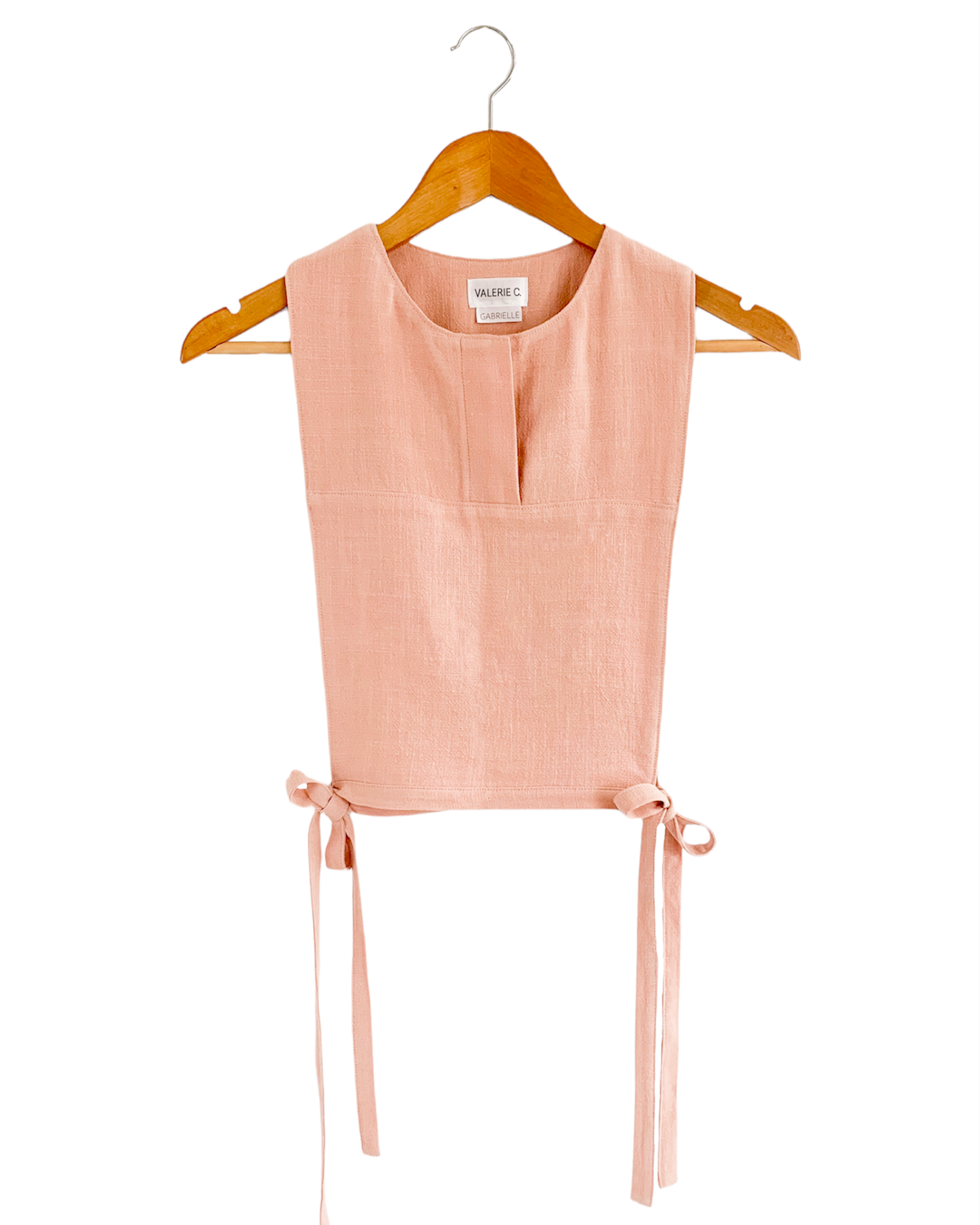 Haut perche ajustable en lin pour femme.
