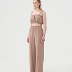 Pantalon et camisole en lin pour femme. Look de voyage pour femme. Ensemble estival pour femme. 