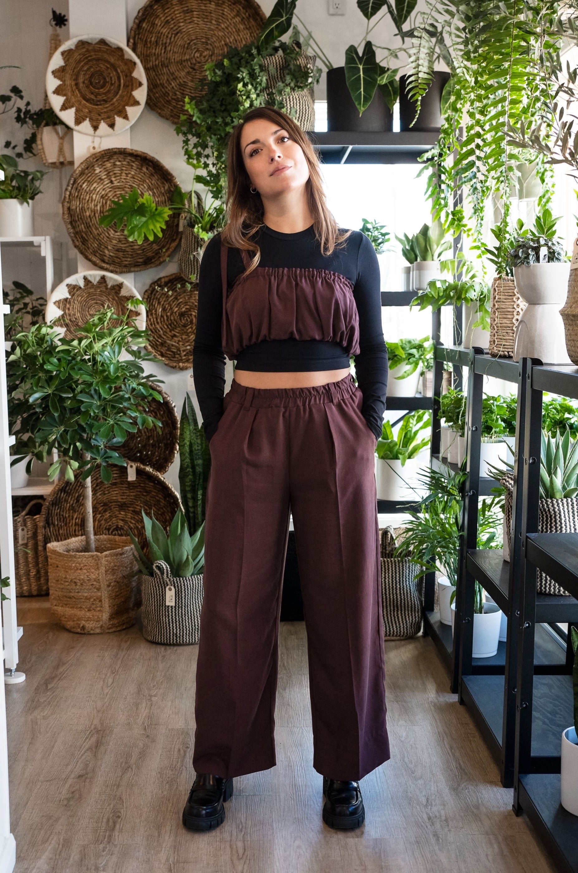 Pantalon en tencel avec grandes poches et ceinture élastique.