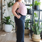 Wide black pants with elastic waistband for women. DV