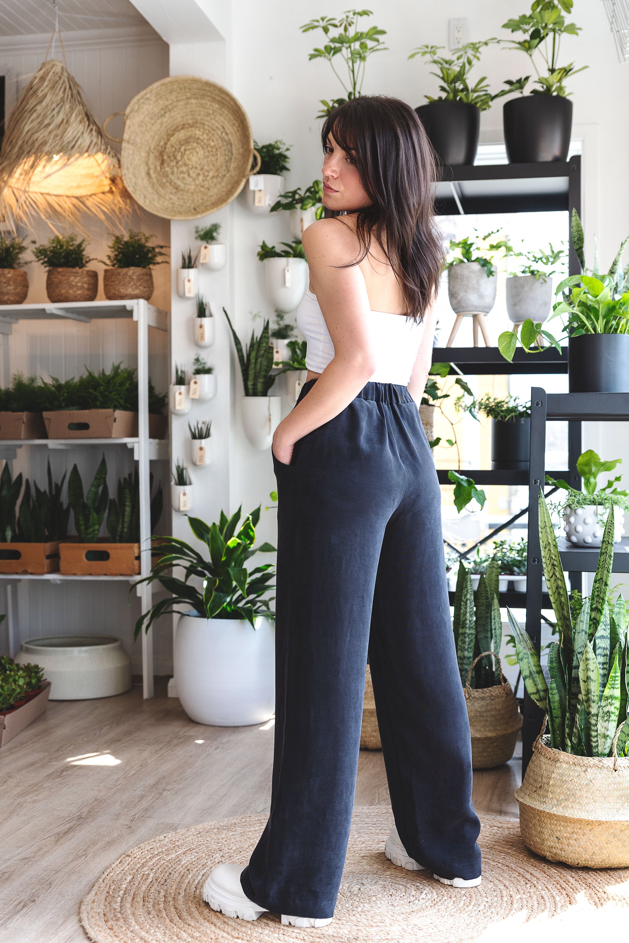 Six Ways to Style Cropped Linen Pants (Summer Edition)